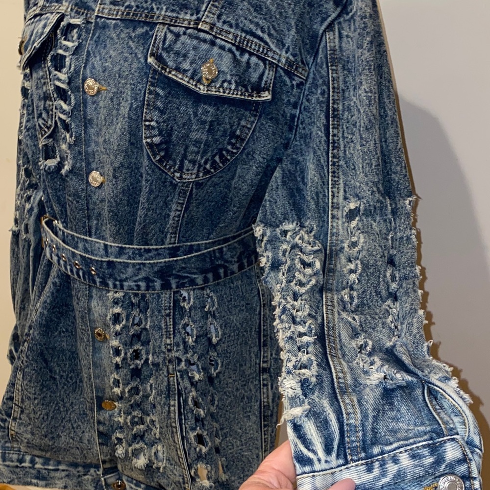 Ma Cherie Denim Distressed Jean Jacket With Belt Mid Length Size Large - Picture 10 of 16